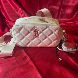 Steve Madden Wallie Crossbody with airpods case charm